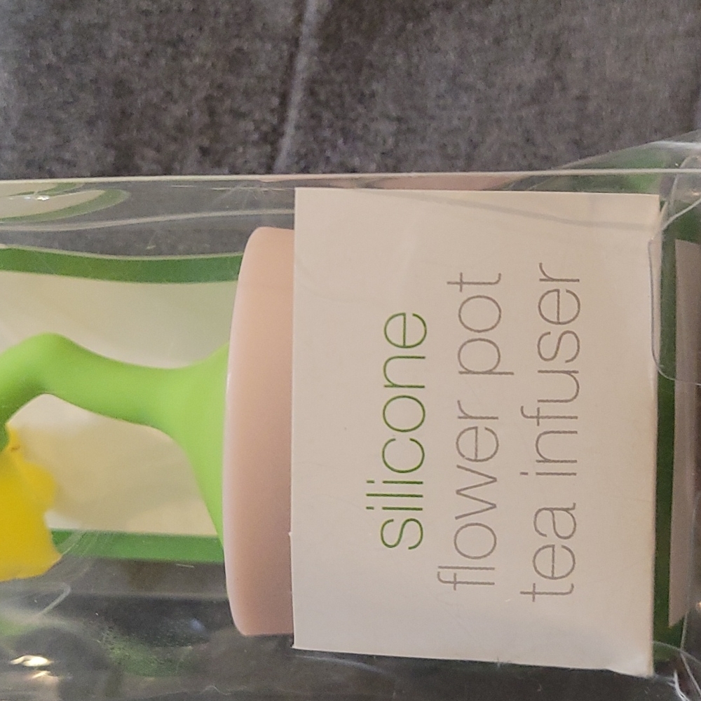 Silicone flower pot tea infuser - Picture 2 of 3